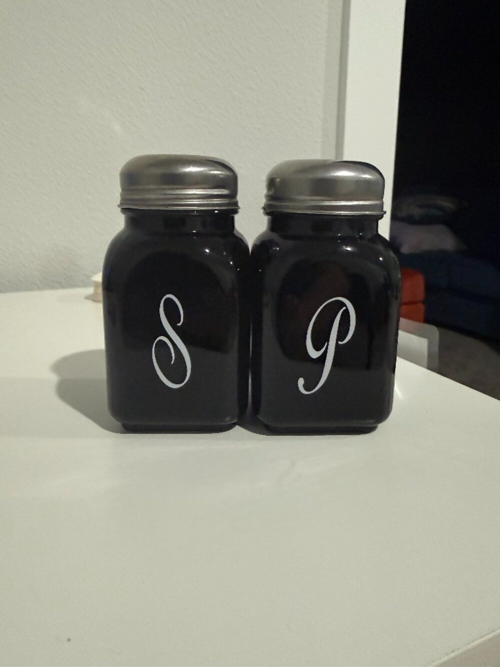Rosso Glass Black Salt and Pepper Shakers set